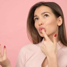 featured image for article on how to stop sugar cravings