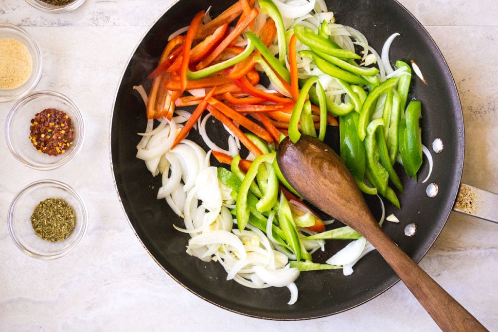 Keto chicken fajita bowls.