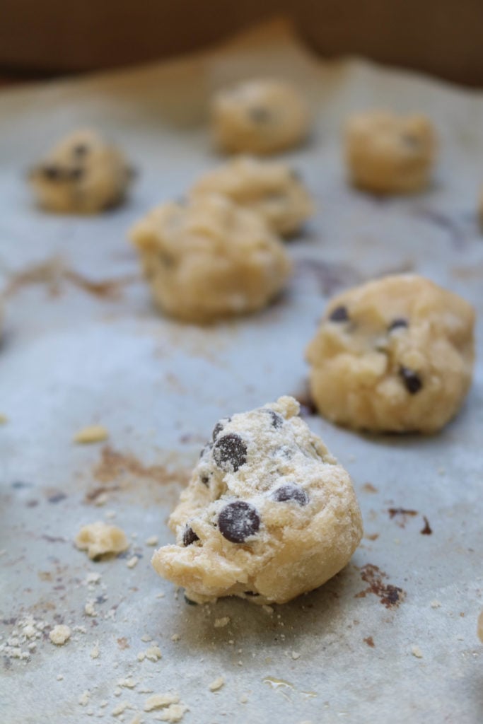 Keto chocolate chip cookies.