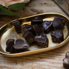 keto heart shaped chocolates perfect for keto valentines dinner dessert