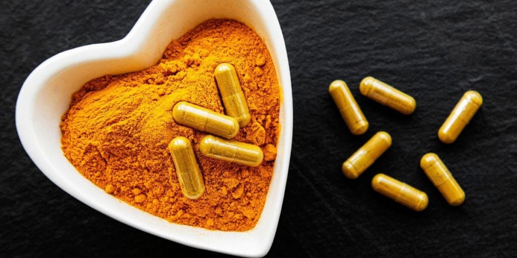 featured image for blog post on best turmeric powder