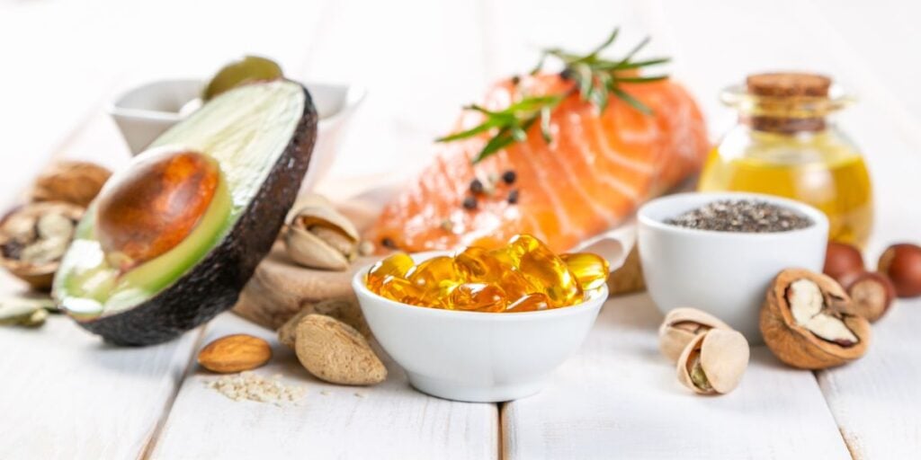 featured image for article on different types of omega 3