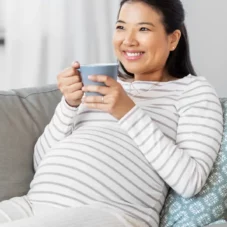 featured image for blog post on collagen for pregnant and breastfeeding women